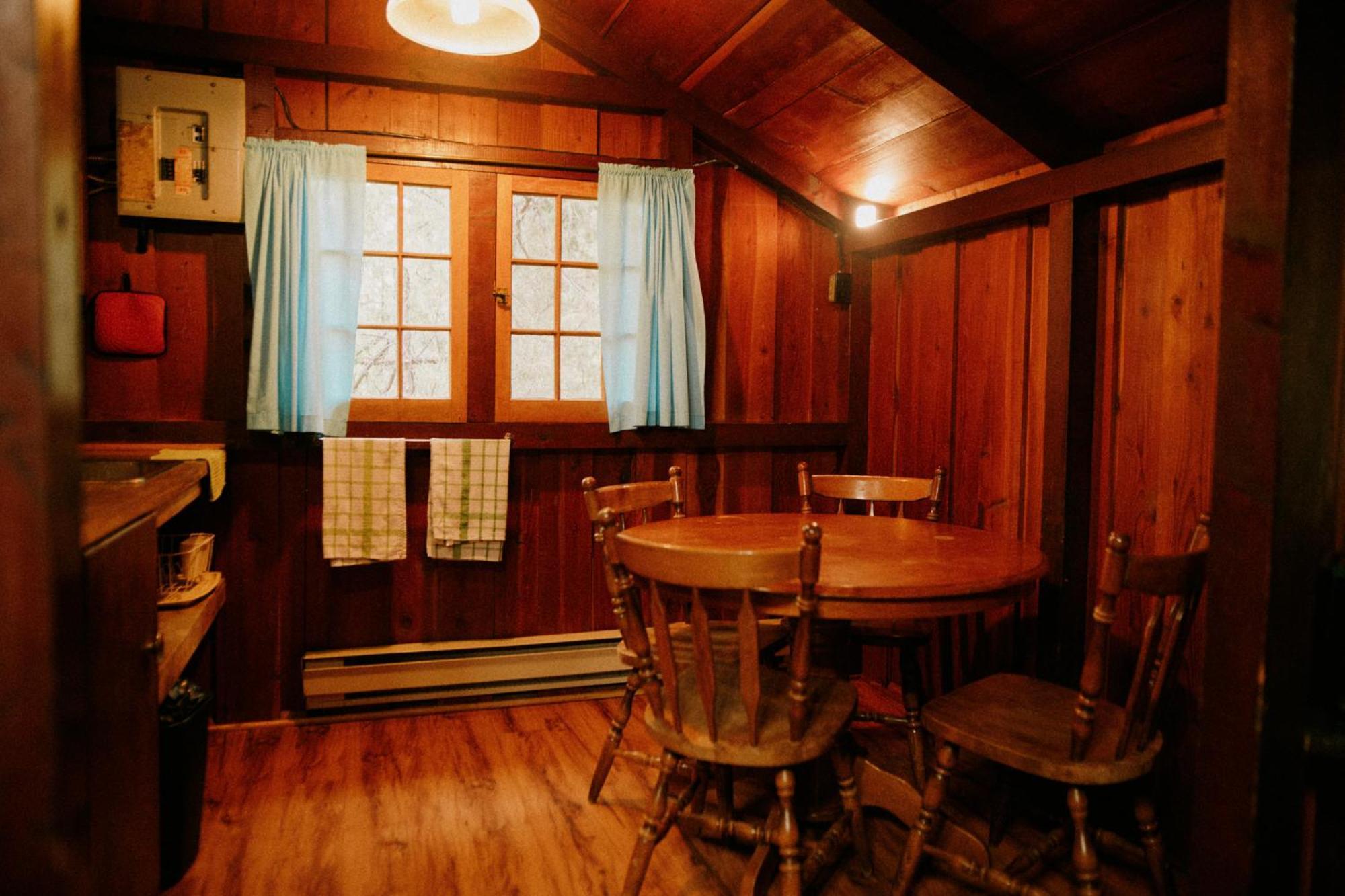 Addison'S Bungalows Brisco Luaran gambar